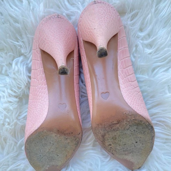 Authentic Pink Moschino Buckle Heels Size 36 - Picture 3 of 3